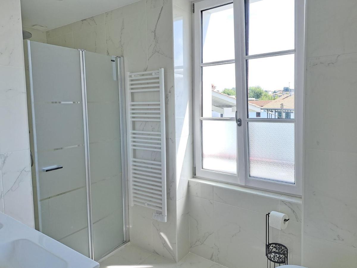 Superbe Appartement T3 Au Centre Plage .Parking Hendaye Exterior foto