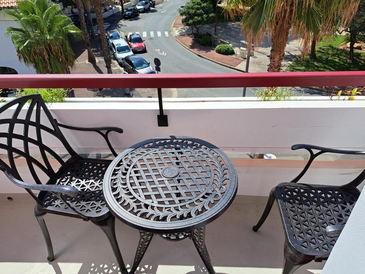 Superbe Appartement T3 Au Centre Plage .Parking Hendaye Exterior foto